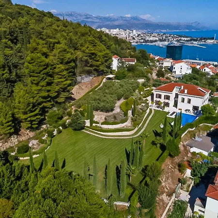 Villa Marnano *